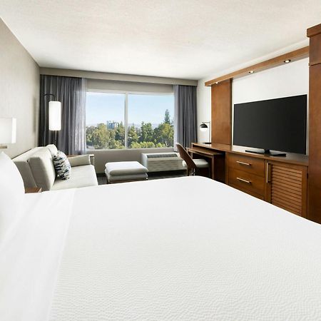 Courtyard By Marriott Los Angeles Woodland Hills מראה חיצוני תמונה