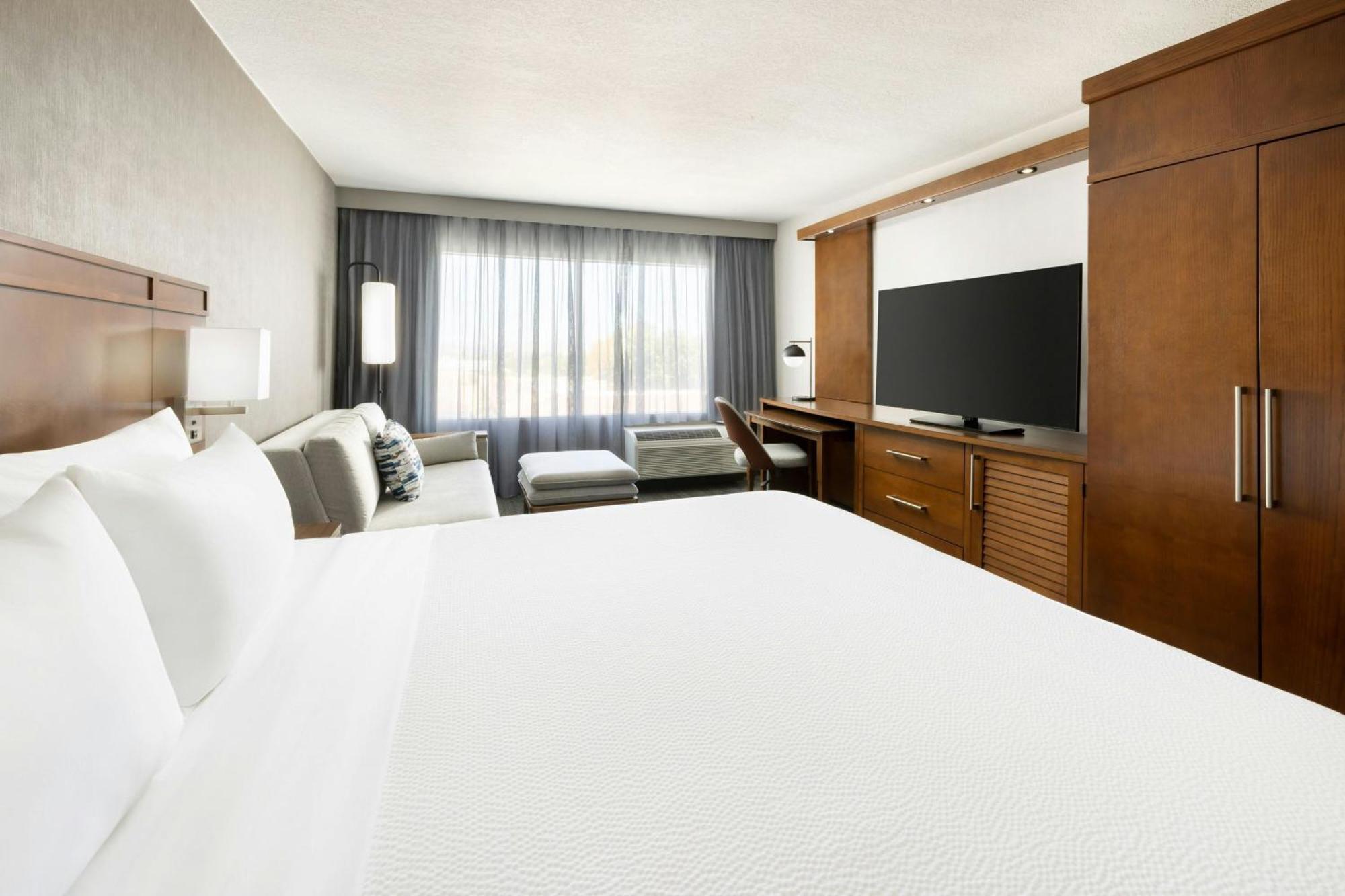 Courtyard By Marriott Los Angeles Woodland Hills מראה חיצוני תמונה