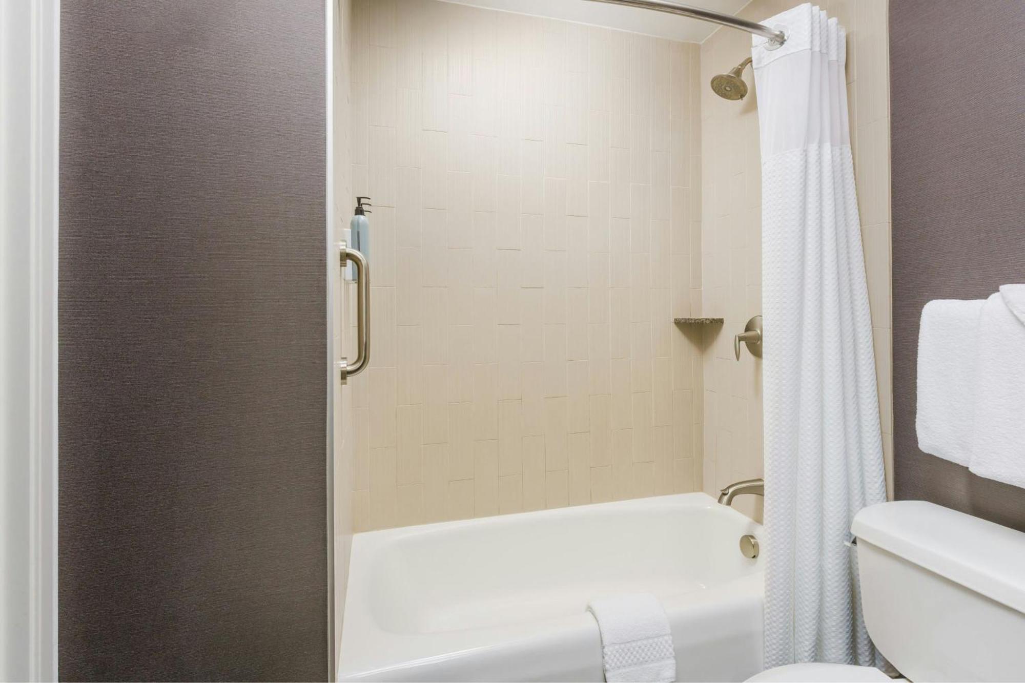 Courtyard By Marriott Los Angeles Woodland Hills מראה חיצוני תמונה