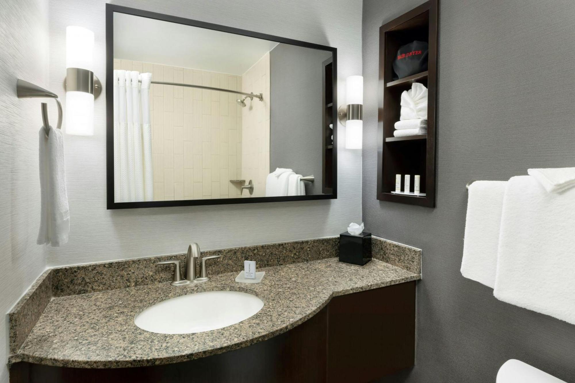 Courtyard By Marriott Los Angeles Woodland Hills מראה חיצוני תמונה